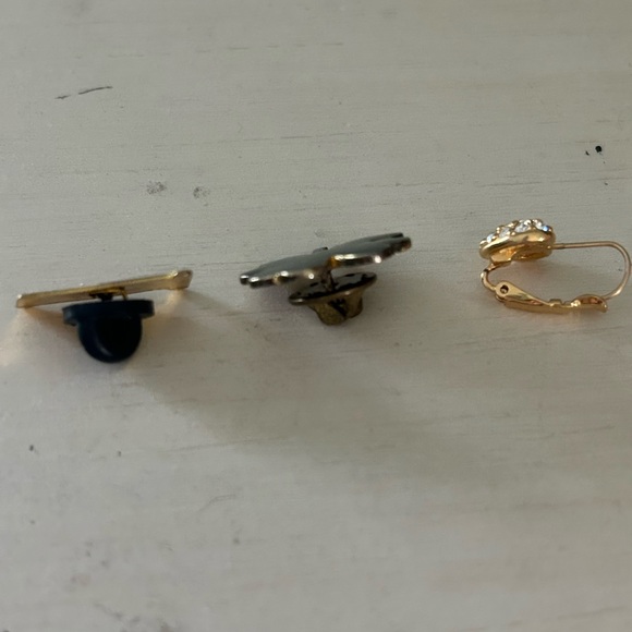 Set of Pins - Picture 2 of 2